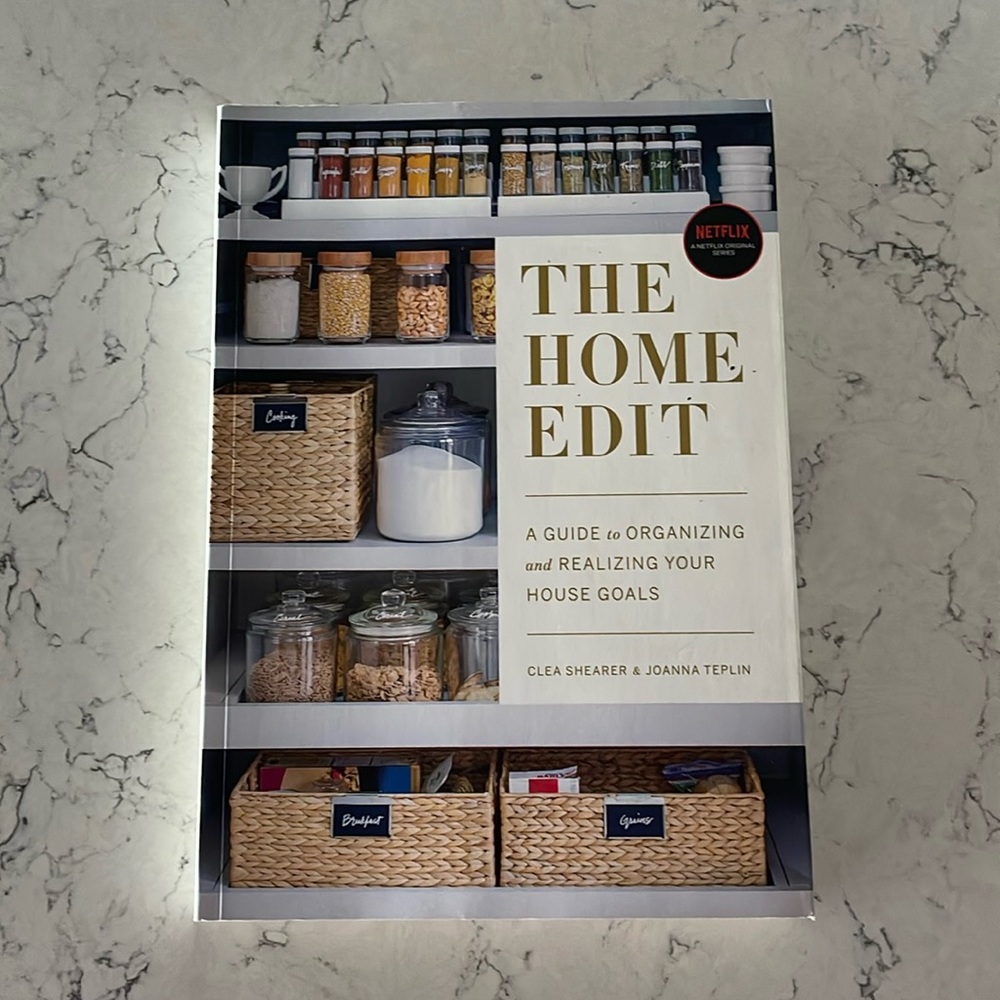 The Home Edit -‎ a guide to organizing, and realizing your house goals